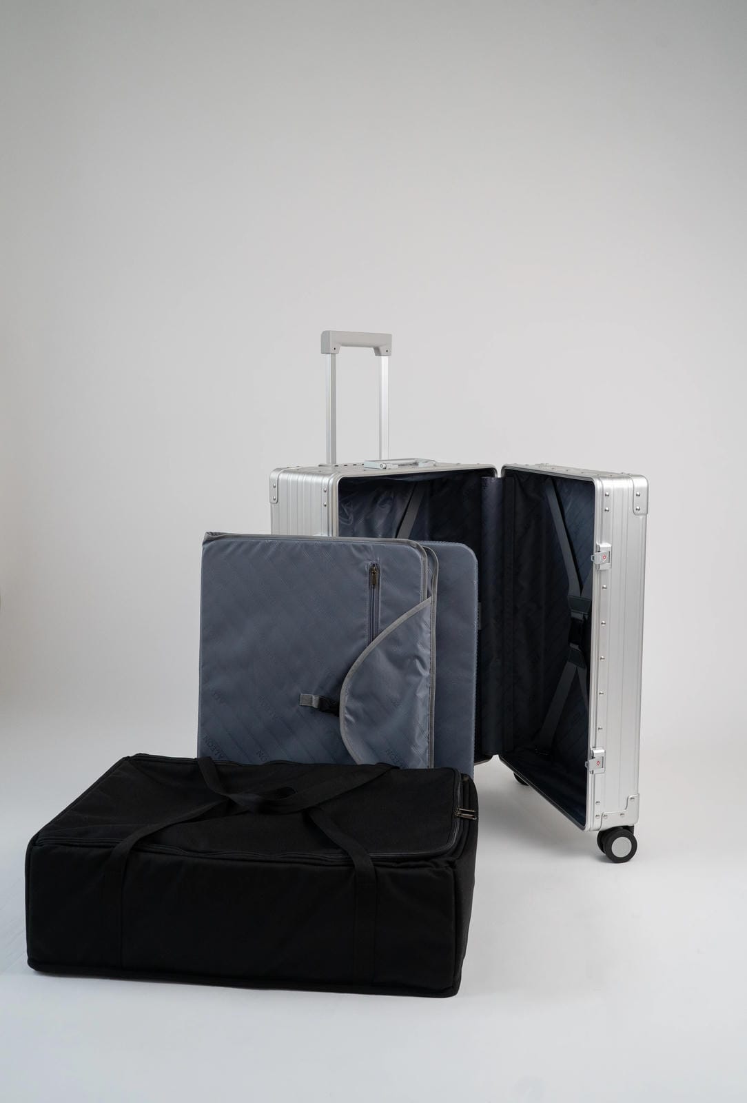 Loulex Aleon 30 Traveler fotokufr hliníkový 97 l