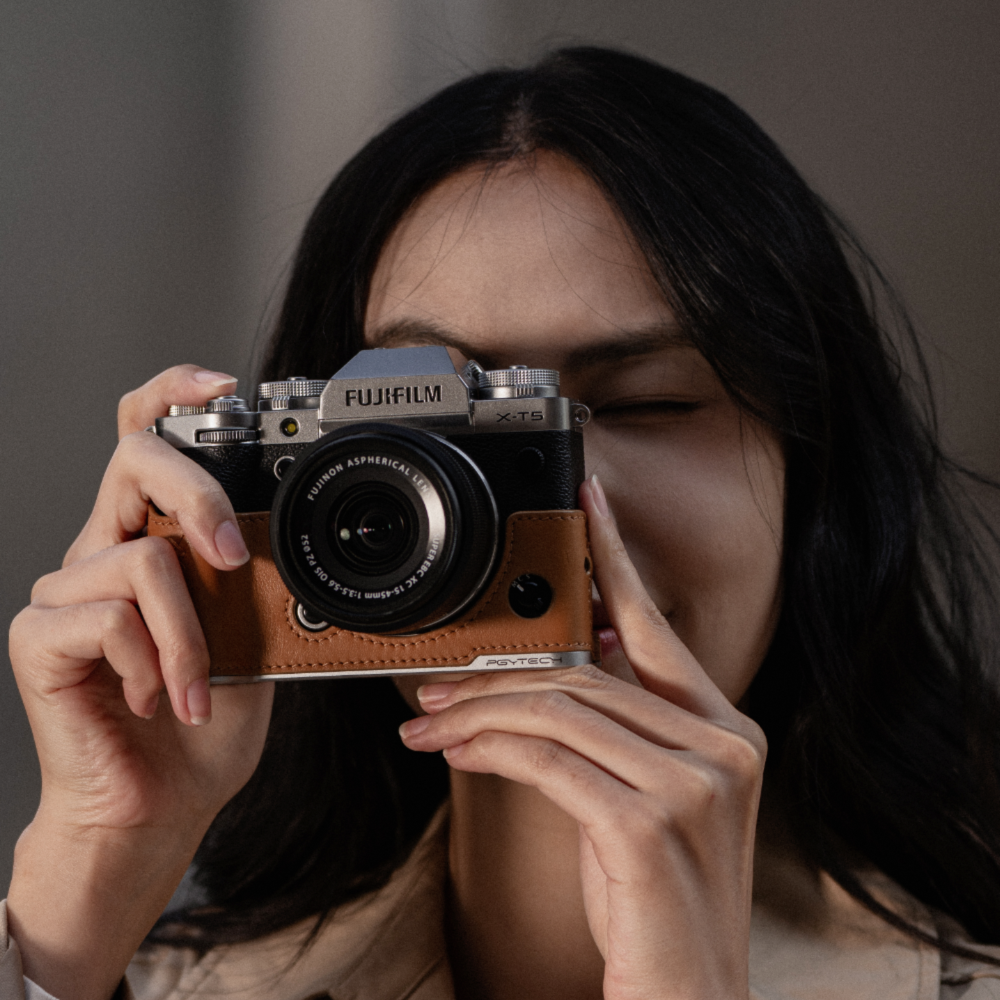 PGYTECH kožené pouzdro FUJIFILM X-T5 Midnight Black