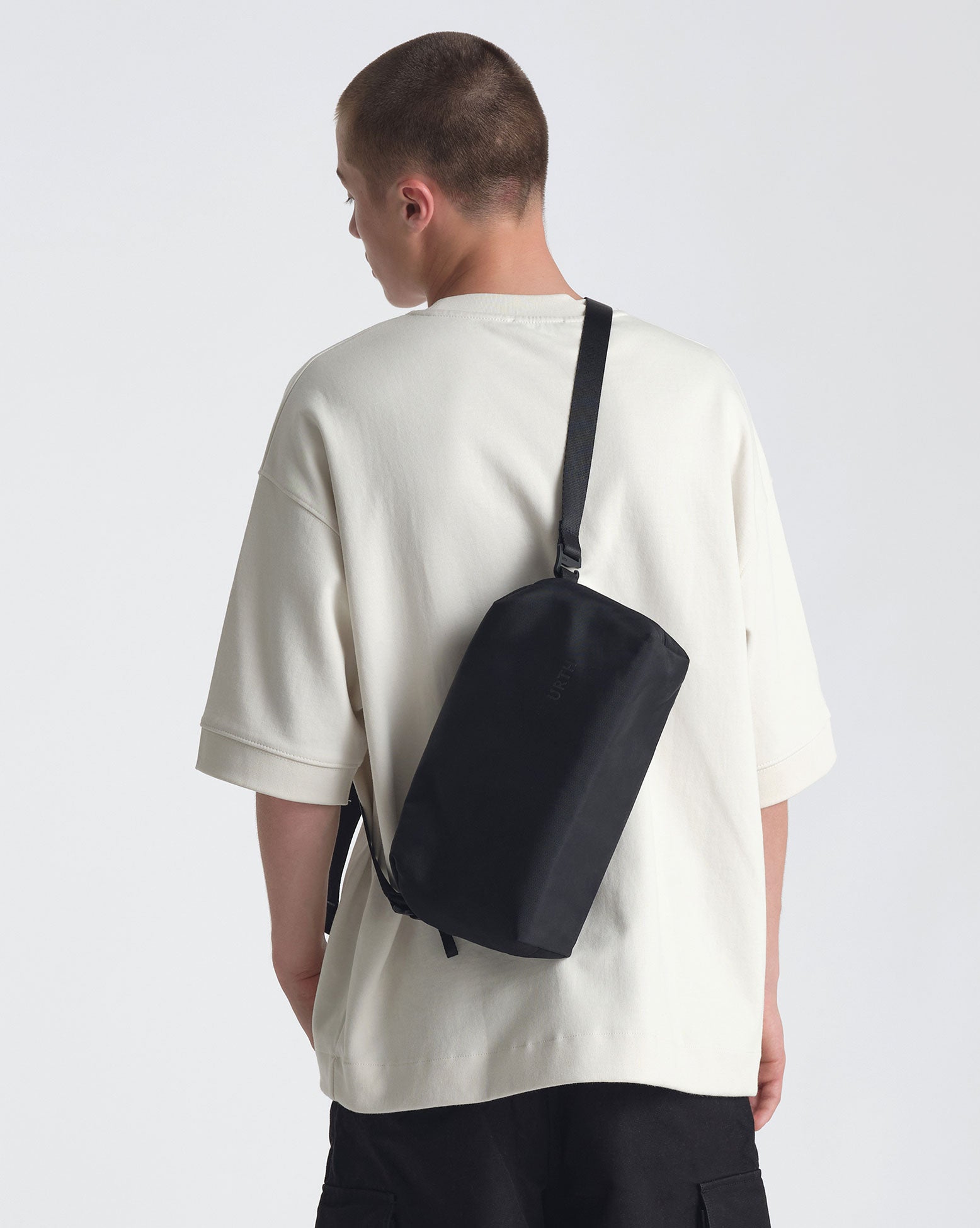 Urth Dolomite Sling 5,1L fotobrašna na fotoaparát kompaktní