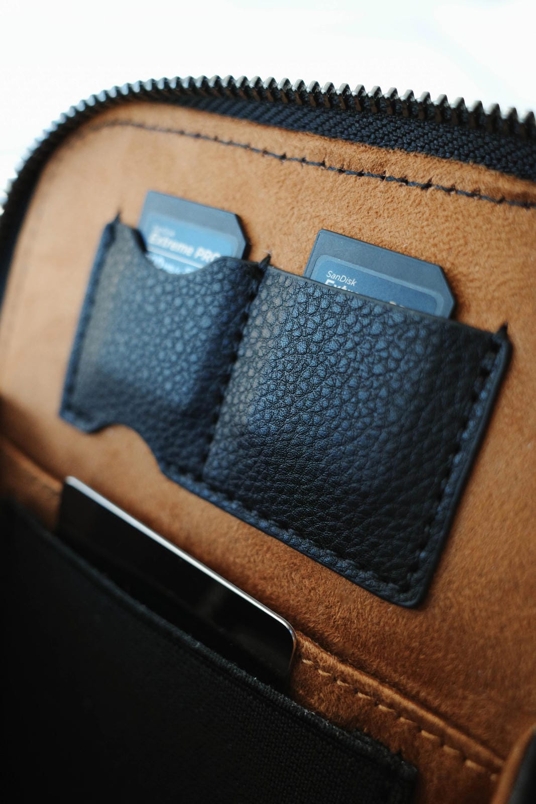 Loulex streetbag brašna na fotoaparát 1,4 l černá