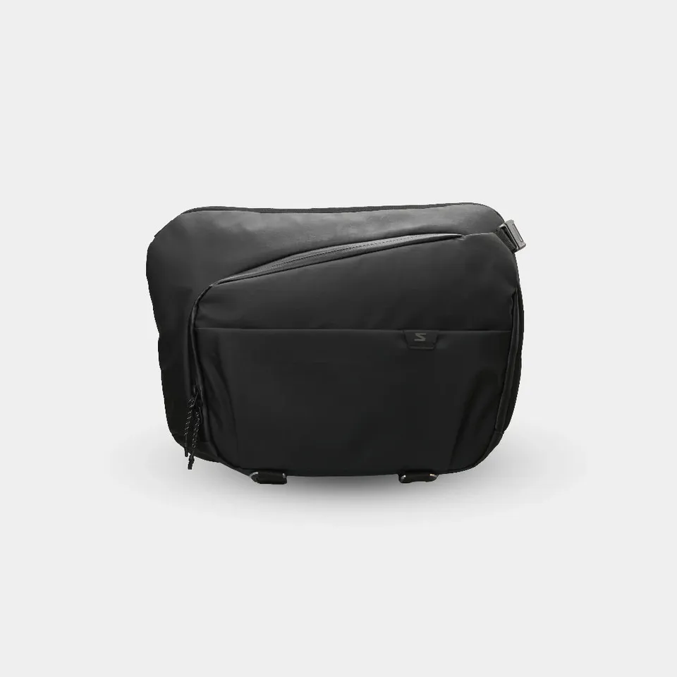 Sakk Nomad sling brašna na fotoaparát a 14" notebook