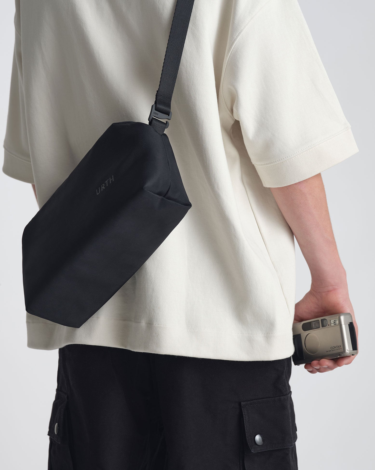 Urth Dolomite Sling 5,1L fotobrašna na fotoaparát kompaktní