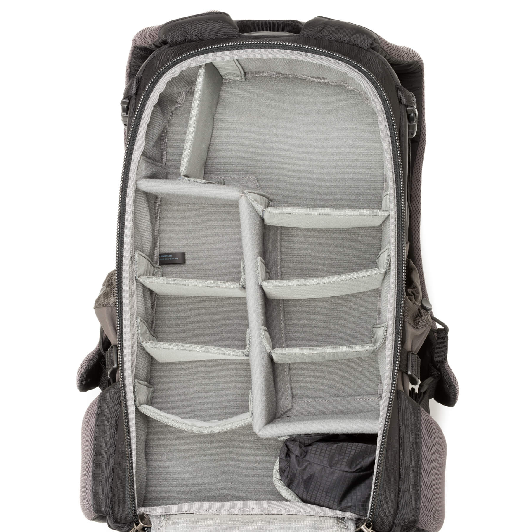 ThinkTank BackLight 18L fotobatoh 18 l zadní přístup