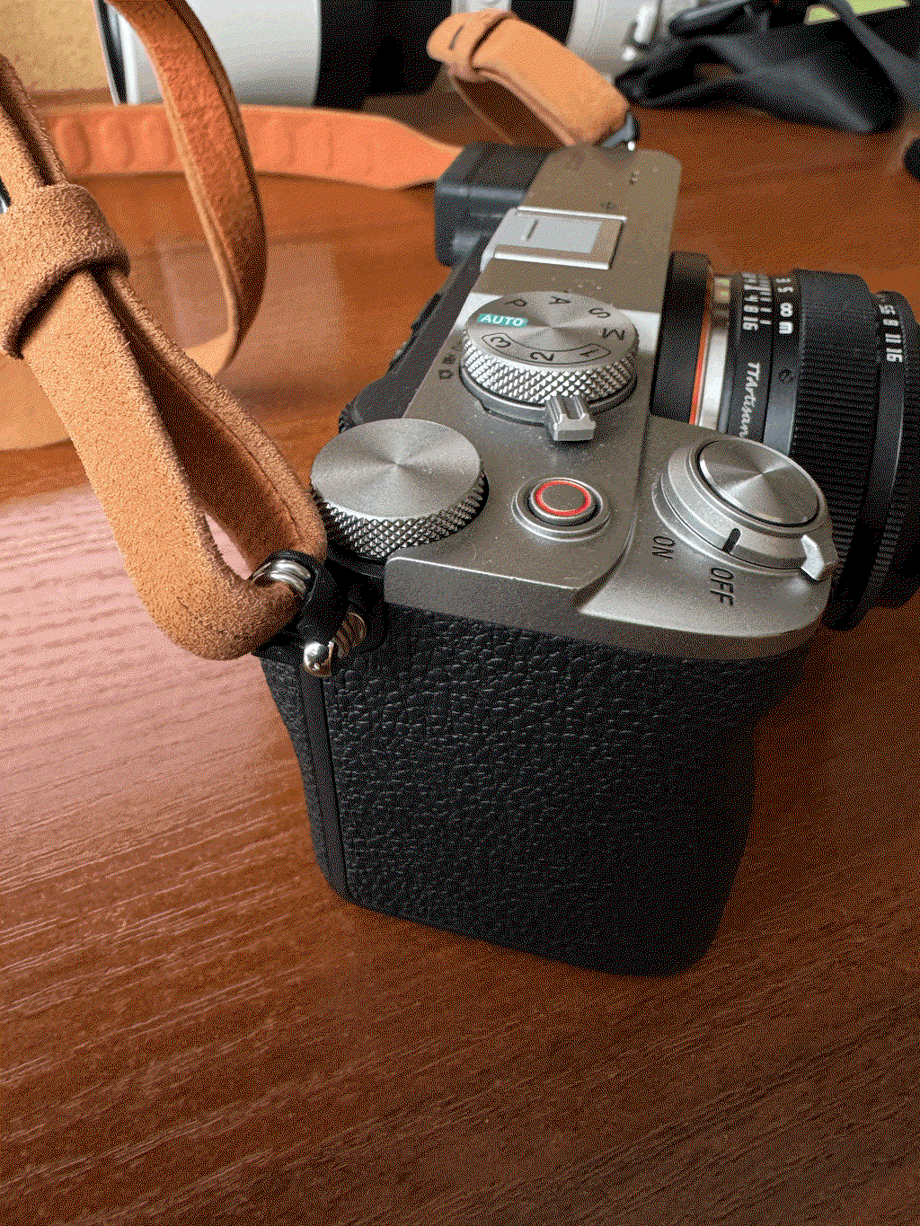 PGYTECH Air Retro popruh na fotoaparát L šedý rychloupínací