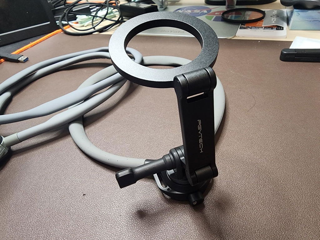 PGYTECH CapLock magnetický držák telefonu na krk