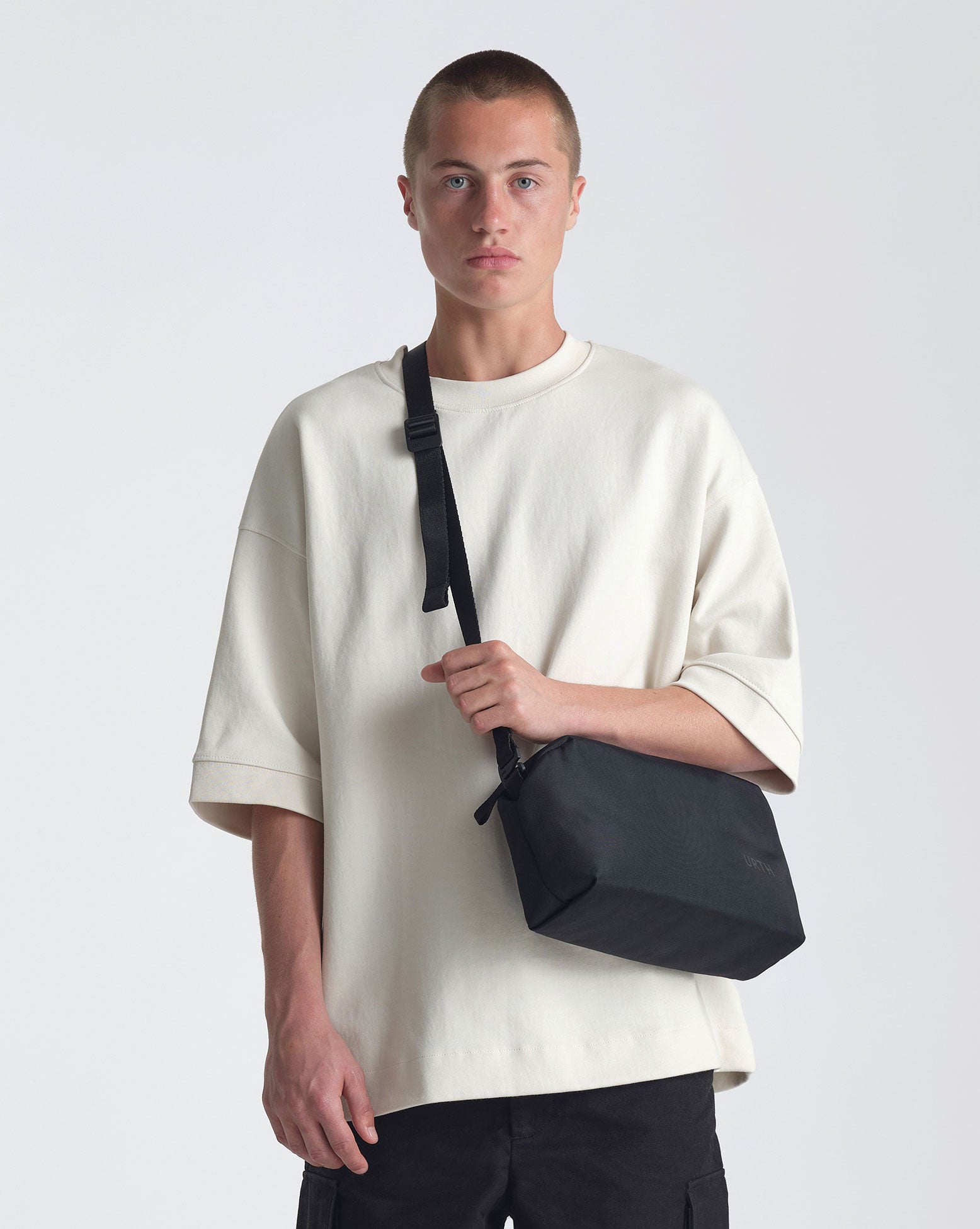 Urth Dolomite Sling 5,1L fotobrašna na fotoaparát kompaktní