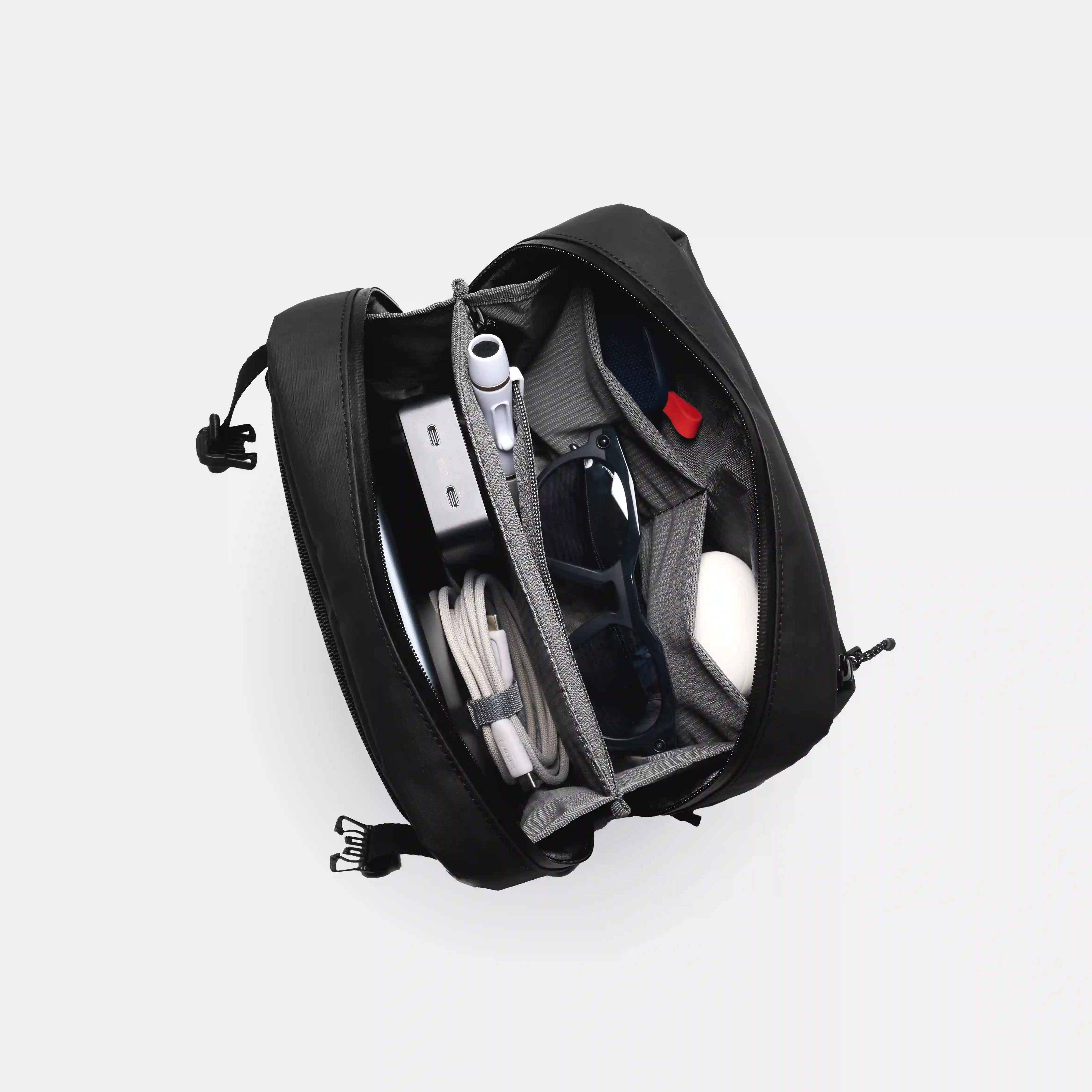 Sakk Axis Clip pouzdro organizér na techniku