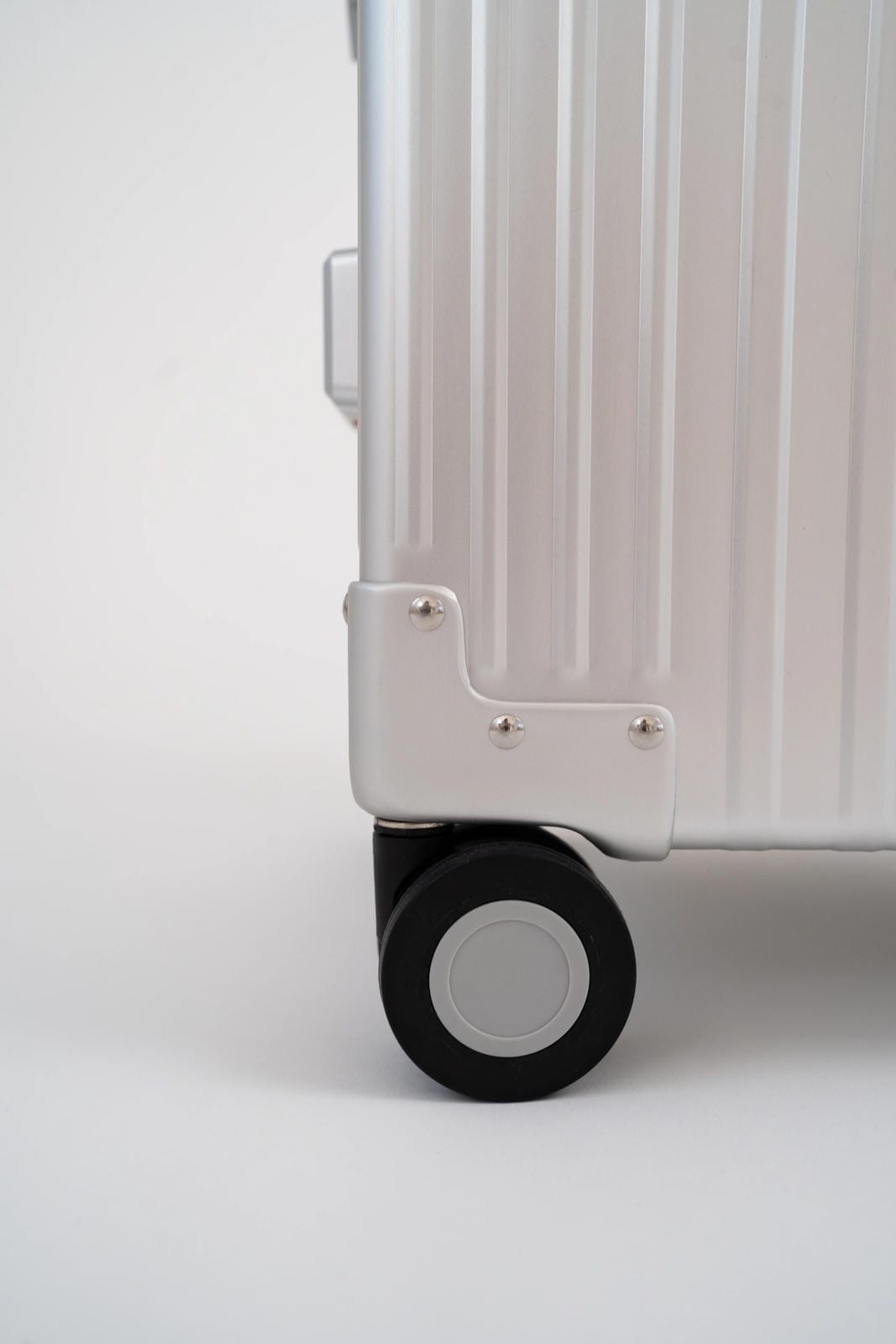 Loulex Aleon 21 Traveler fotokufr hliníkový 46 l