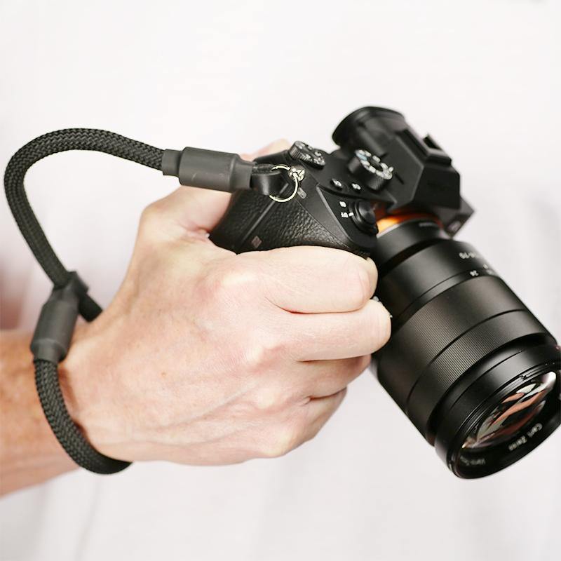 Hoodman Wrist Strap poutko na zápěstí černé