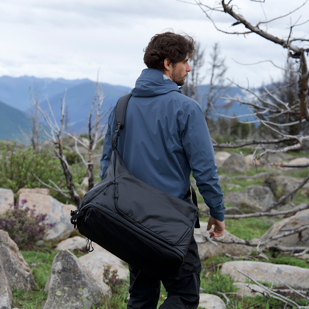 PGYTECH OneMo Travel Backpack fotobatoh 35L černý