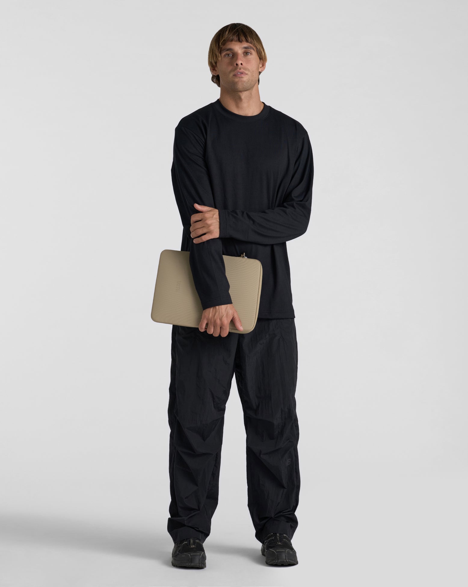 Urth Naos 13/14 pouzdro na notebook Moss nepromokavé