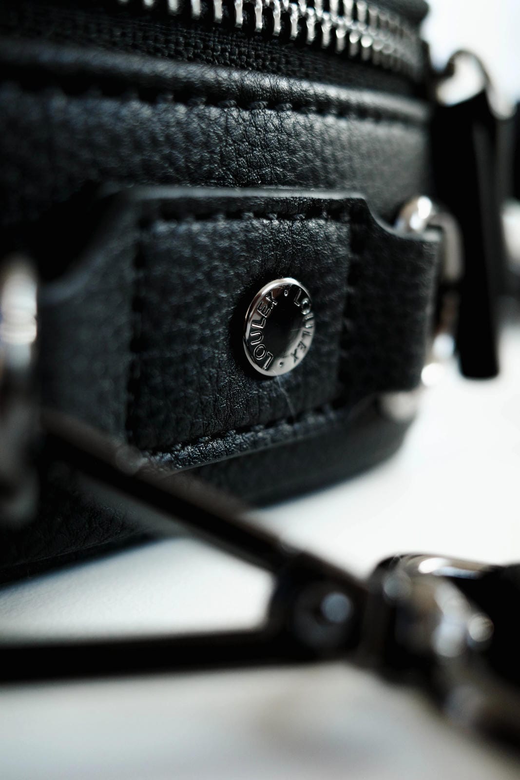 Loulex streetbag brašna na fotoaparát 1,4 l černá