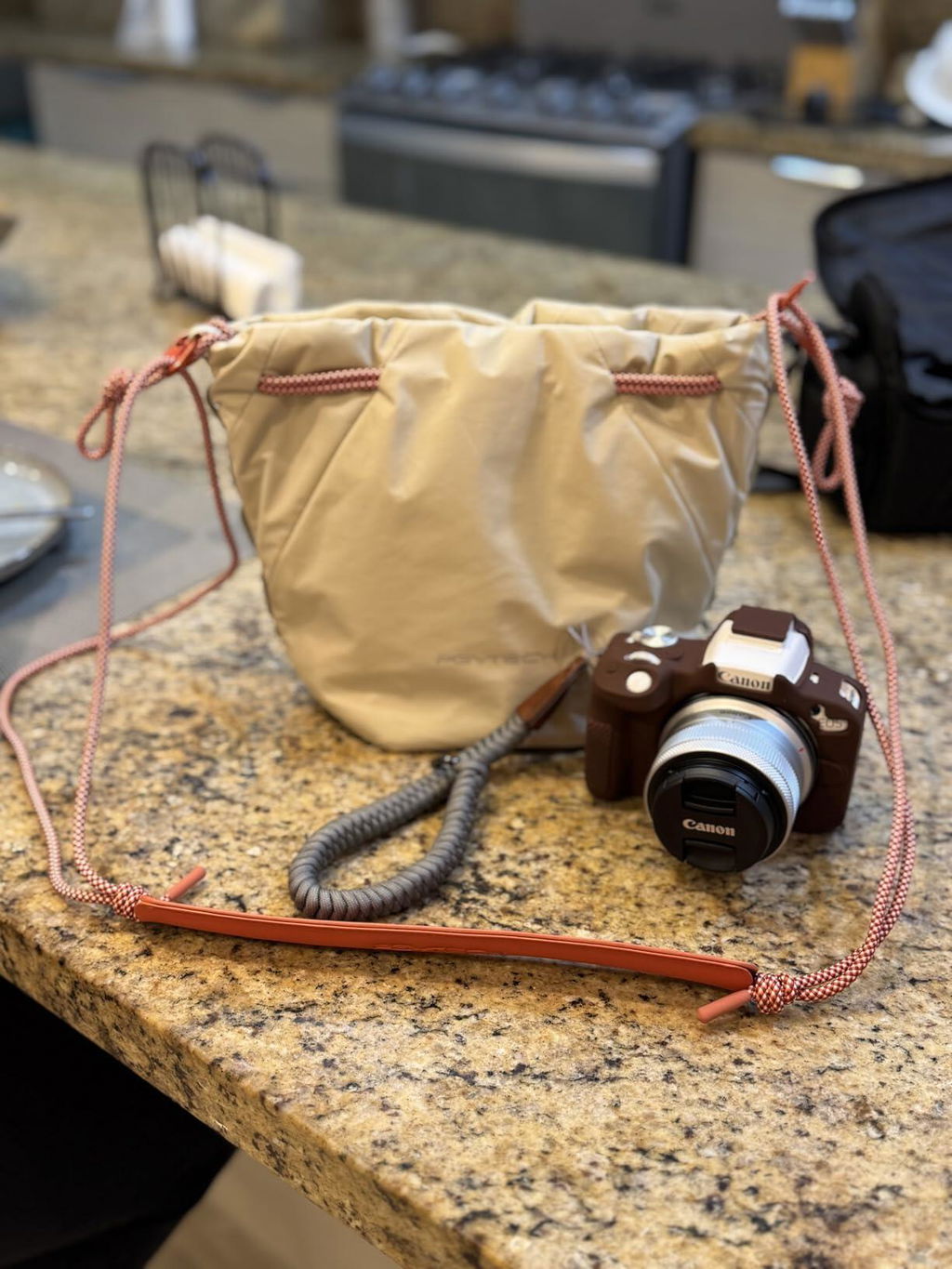 PGYTECH OneGo Drawstring Bag vak Midnight ochrana techniky
