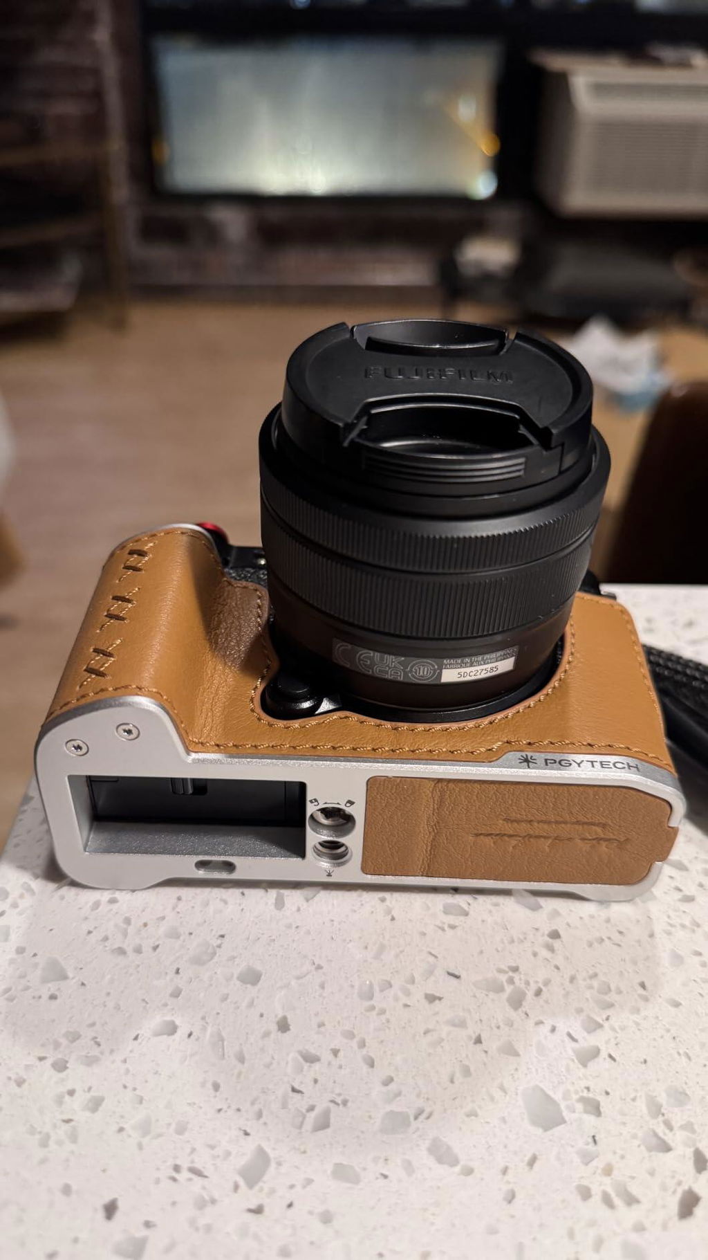 PGYTECH kožené pouzdro FUJIFILM X-T5 Midnight Black