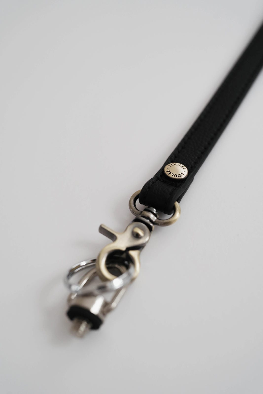 Loulex straps-to-add popruhy k fotoaparátu V2 černé