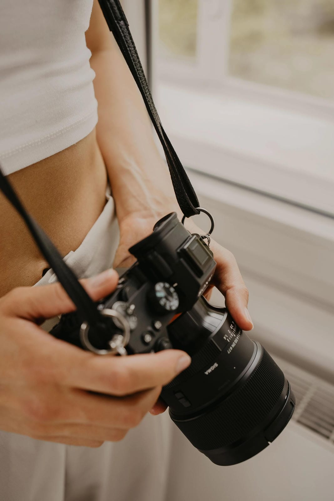 Loulex Strap řemínek na fotoaparát černý 110 cm