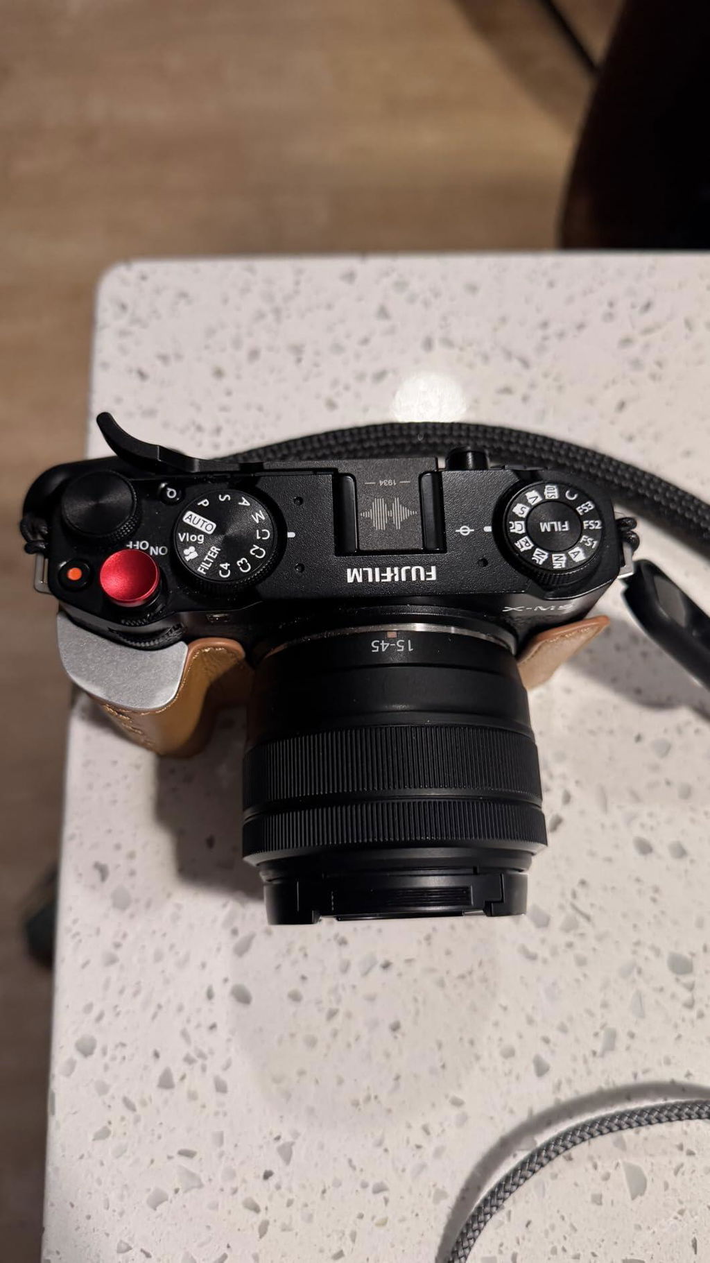 PGYTECH kožené pouzdro FUJIFILM X-T5 Midnight Black