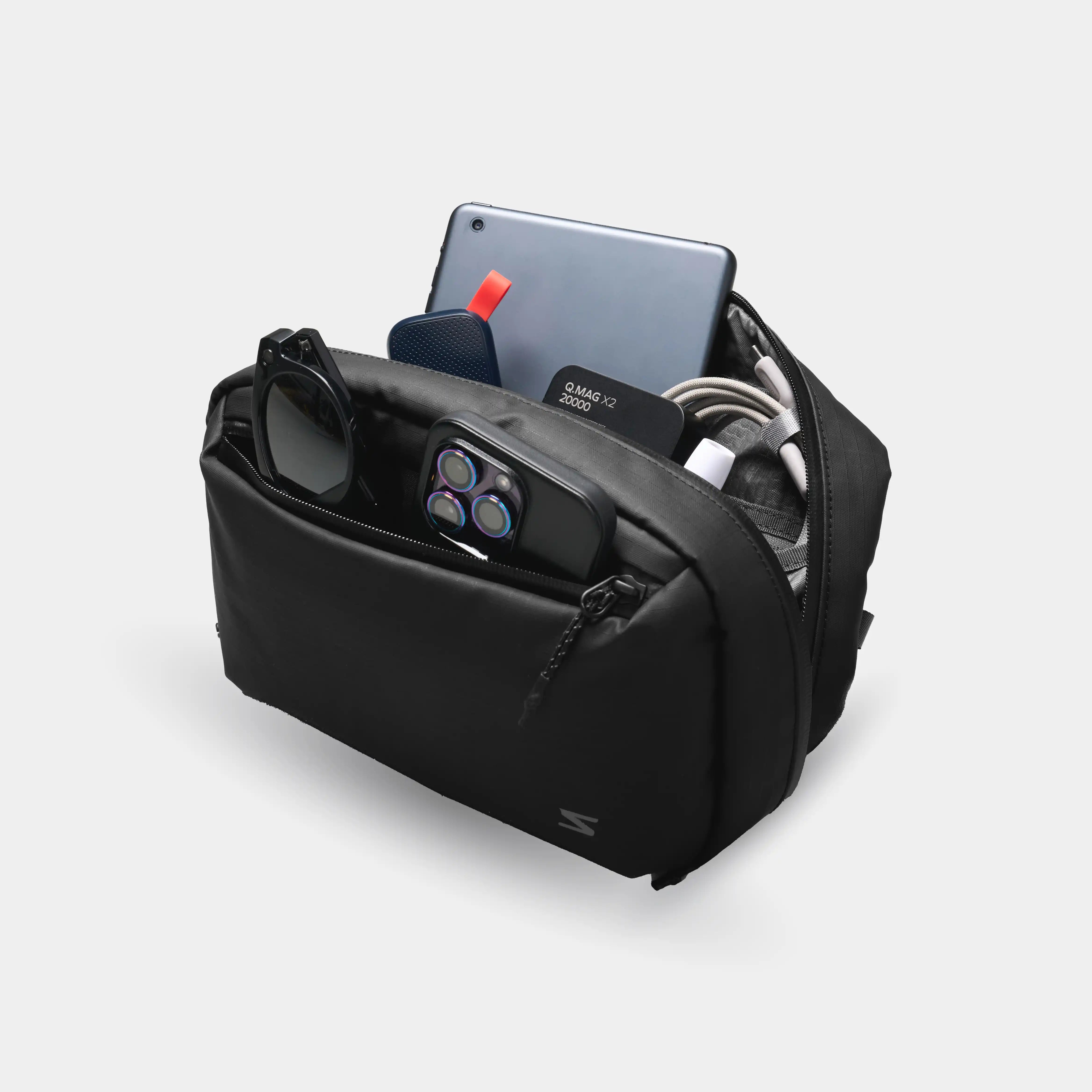 Sakk Axis Clip pouzdro organizér na techniku