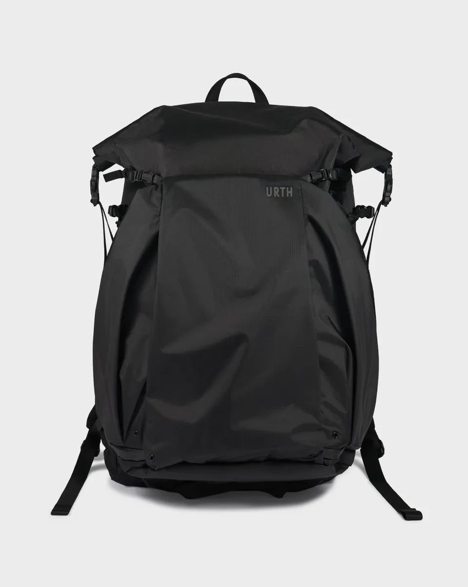 Urth Helios batoh 40L outdoor rozšířitelný