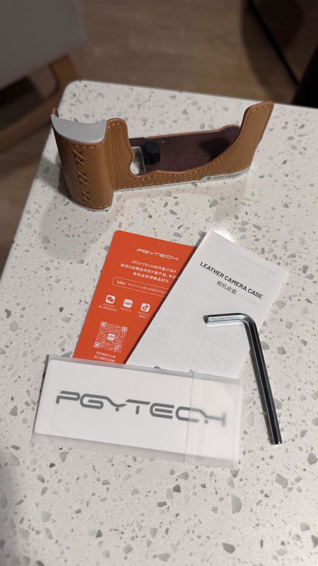 PGYTECH kožené pouzdro FUJIFILM X-T5 Midnight Black