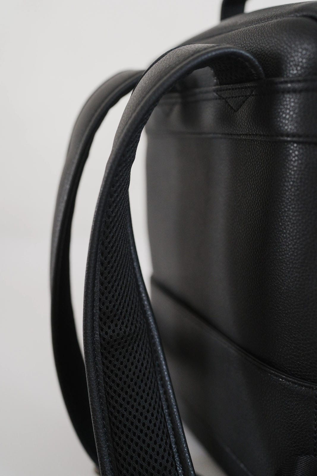 Loulex mini-bag fotobatoh 13,7 l černý