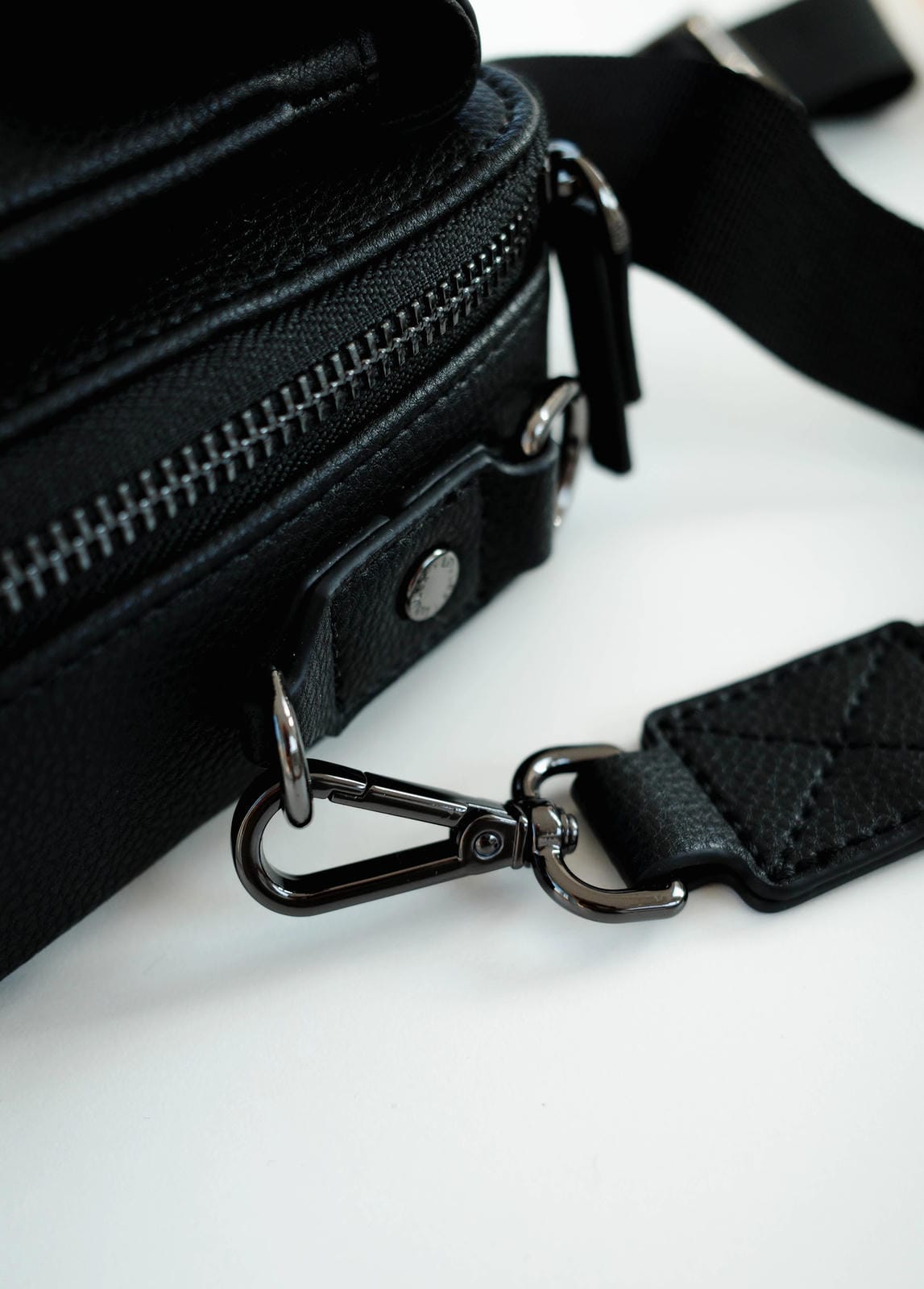 Loulex streetbag brašna na fotoaparát 1,4 l černá